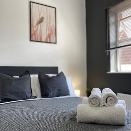 Pluxa Bearwood Hotel Double Beds With Ensuite And Car Park Birmingham Exterior photo