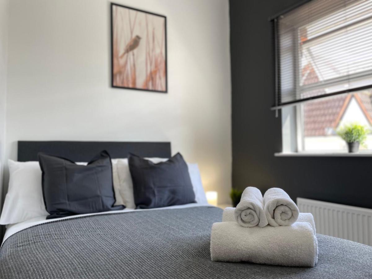 Pluxa Bearwood Hotel Double Beds With Ensuite And Car Park Birmingham Exterior photo