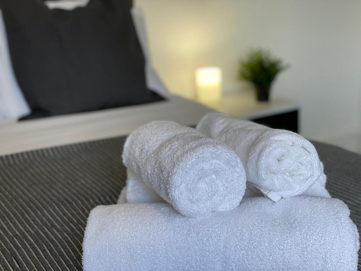 Pluxa Bearwood Hotel Double Beds With Ensuite And Car Park Birmingham Exterior photo